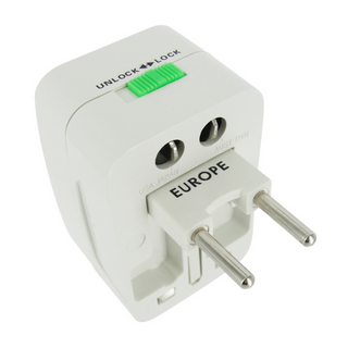 Reseadapter Universal Spänning Vit: Global Adapter med Överspänningsskydd